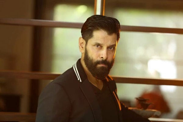 hero vikram,kollywood,tollywood,hollywood heroes,bollywood heroes,hero charector and villain charector  దటీజ్‌... విక్రమ్‌....!